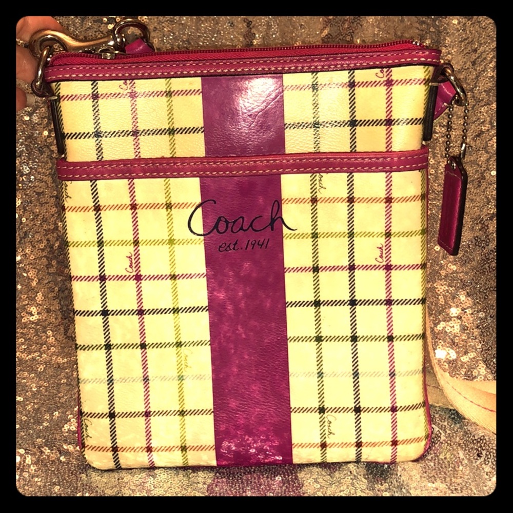 👜Bundle Sale! Such a cute plaid cross body purse!